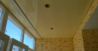 Натяжной потолок на балкон Стрежевой, цена 6263 руб.